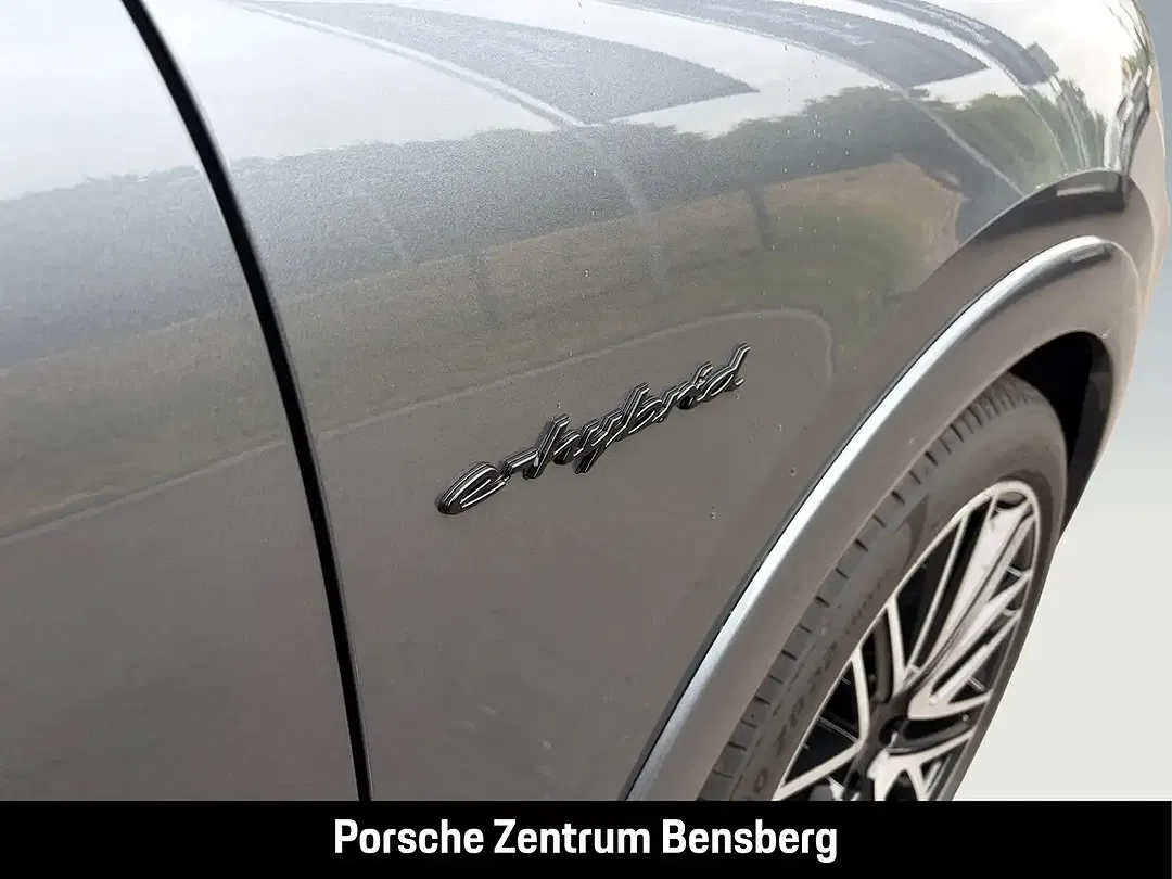 Porsche Cayenne - Thumbnail 12