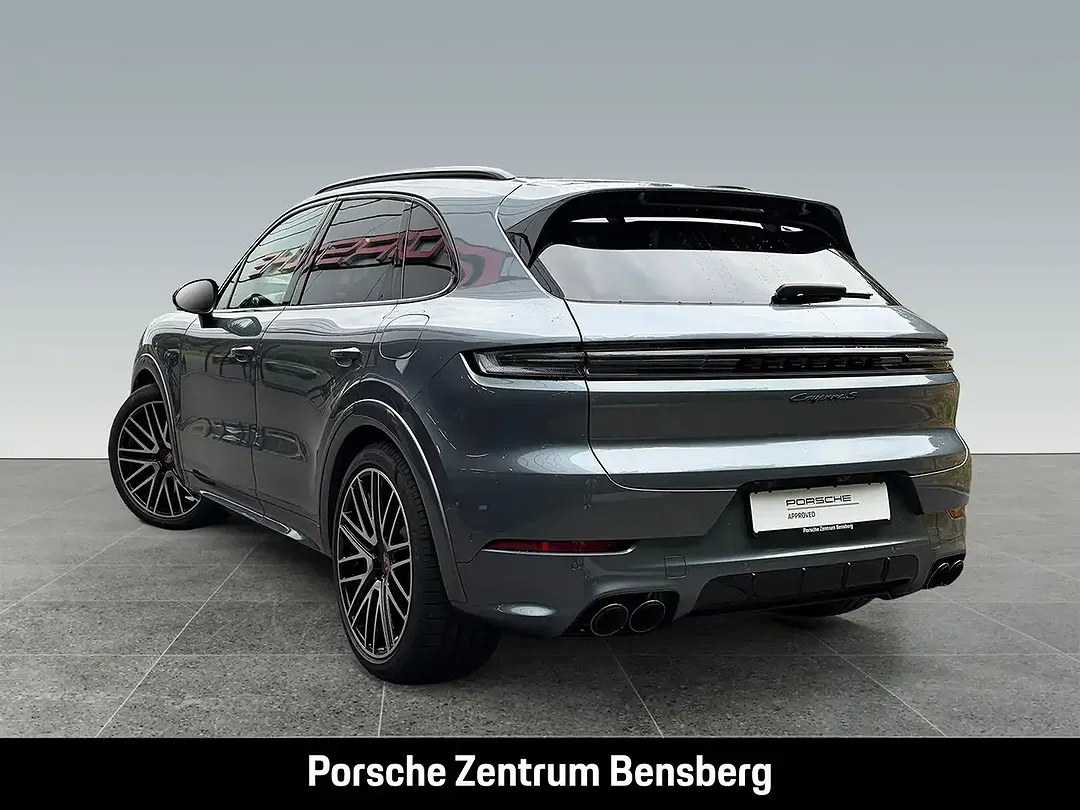 Porsche Cayenne - Thumbnail 3