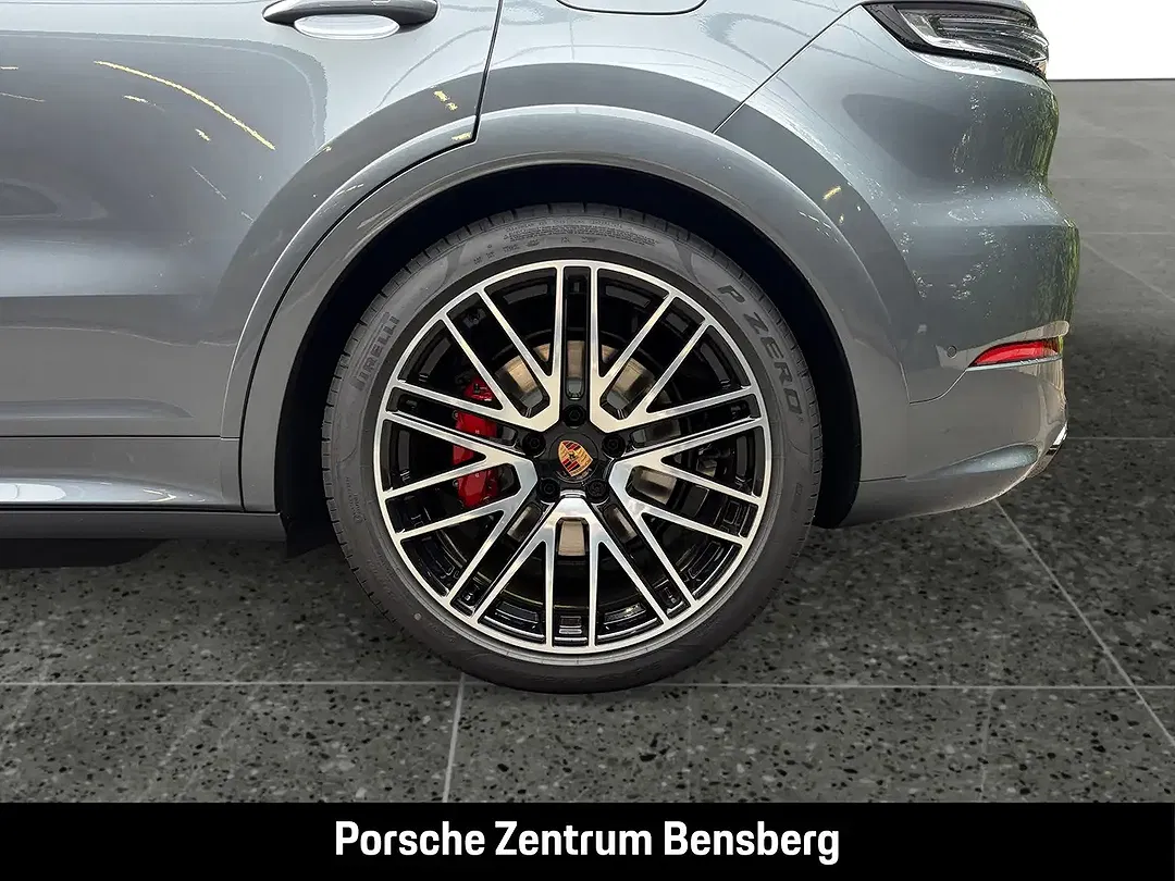Porsche Cayenne - Thumbnail 9