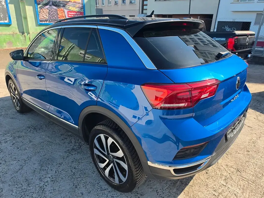 Volkswagen T-Roc - Thumbnail 4