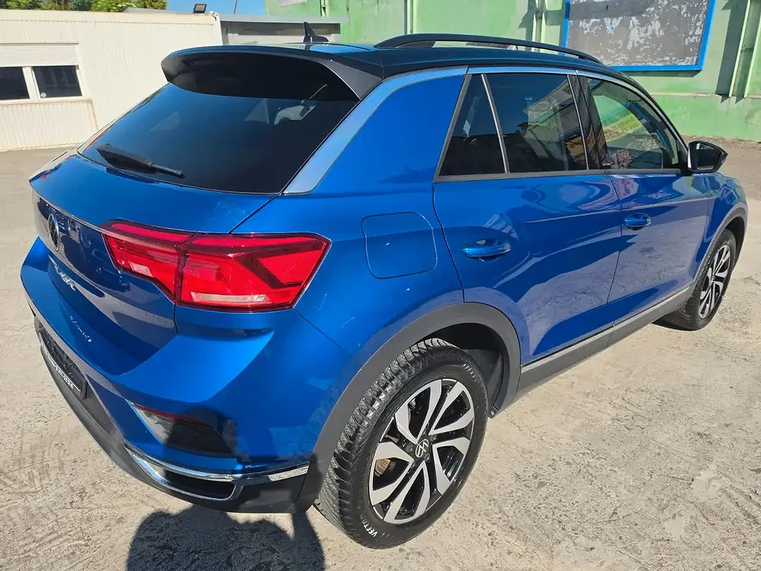 Volkswagen T-Roc - Thumbnail 6
