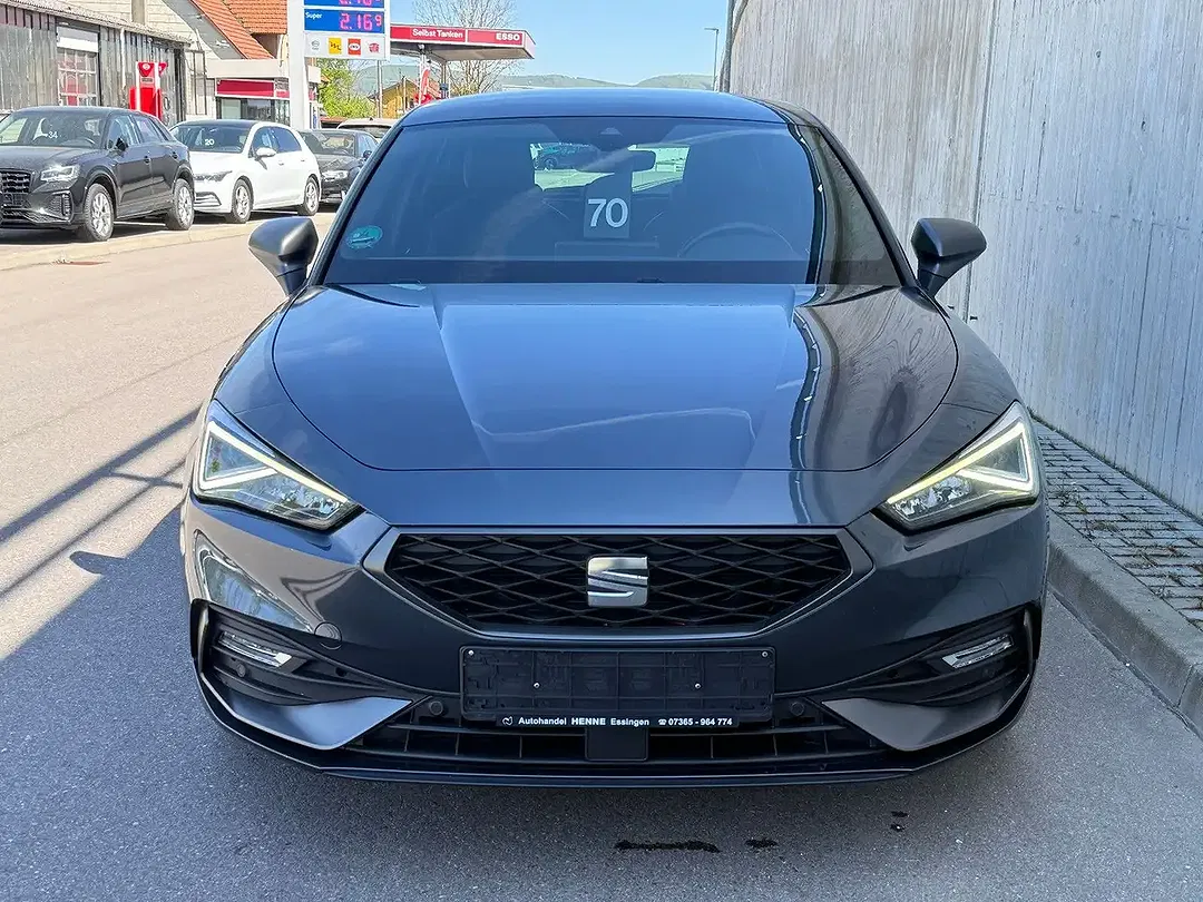 SEAT Leon - Thumbnail 3