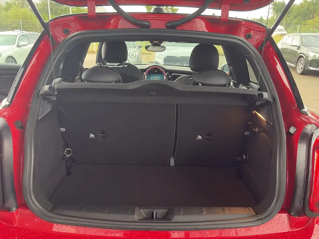 MINI Cooper SE - Thumbnail 10