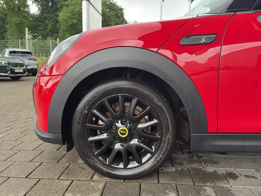 MINI Cooper SE - Thumbnail 1