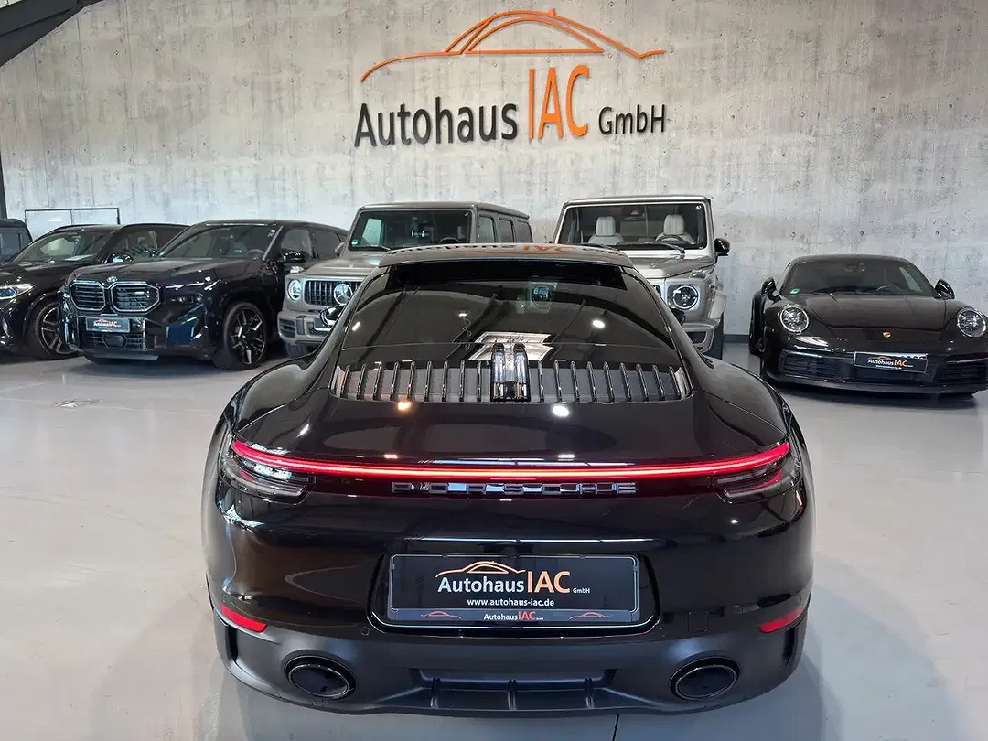Porsche 911 - Thumbnail 4