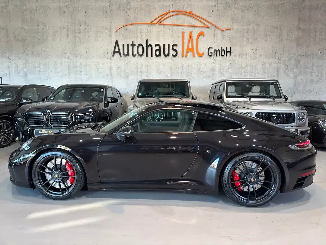 Porsche 911 - Thumbnail 6