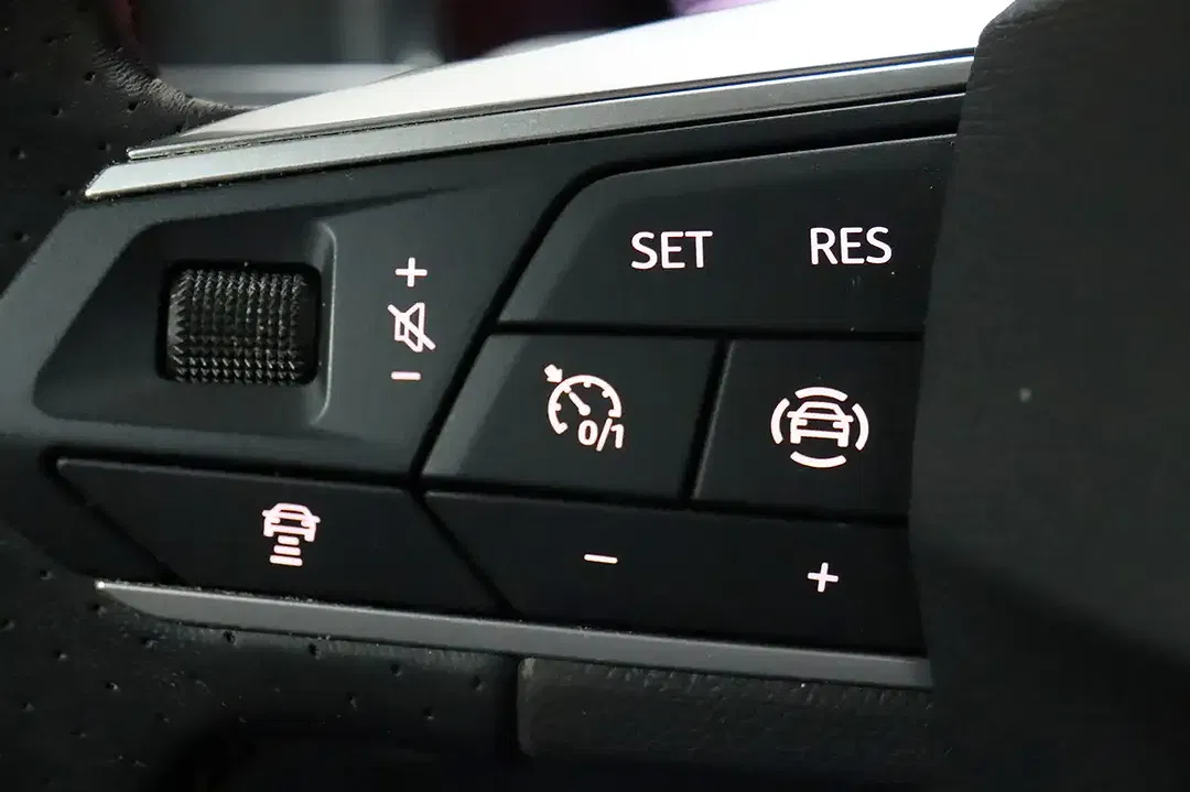 SEAT Arona - Thumbnail 8