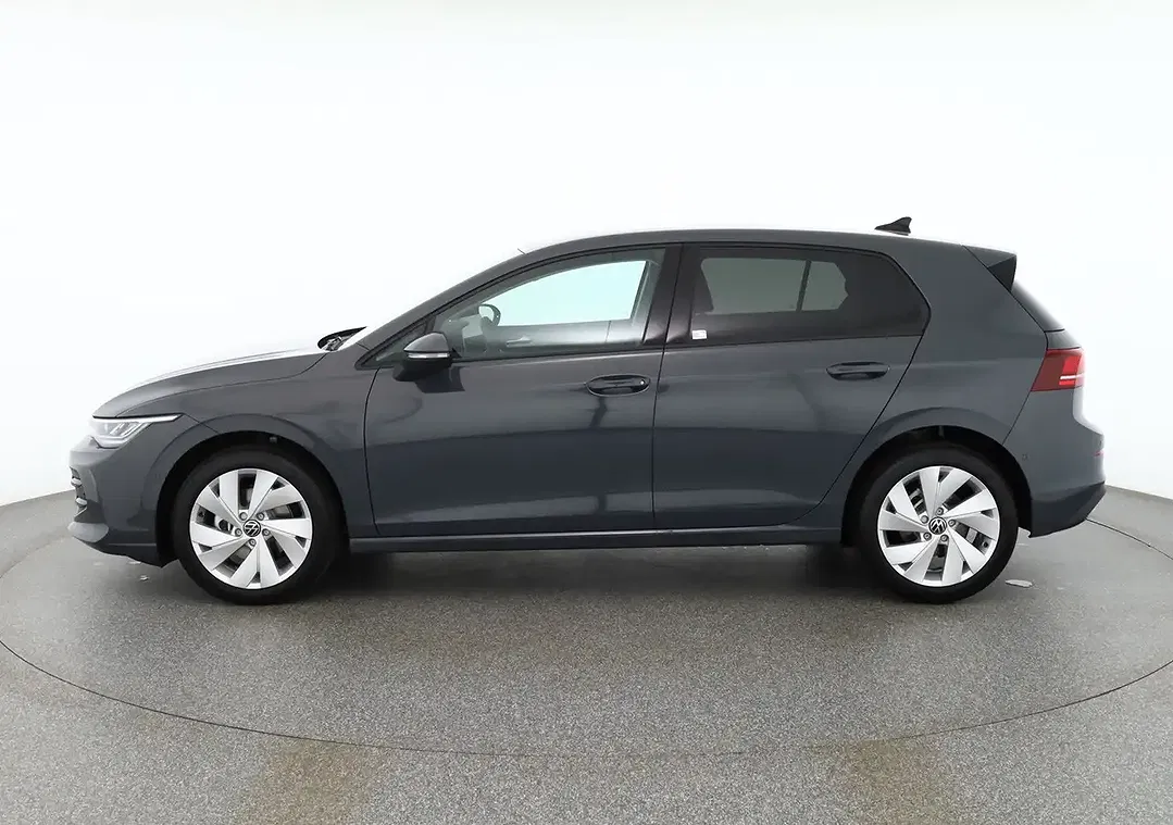 Volkswagen Golf - Thumbnail 1