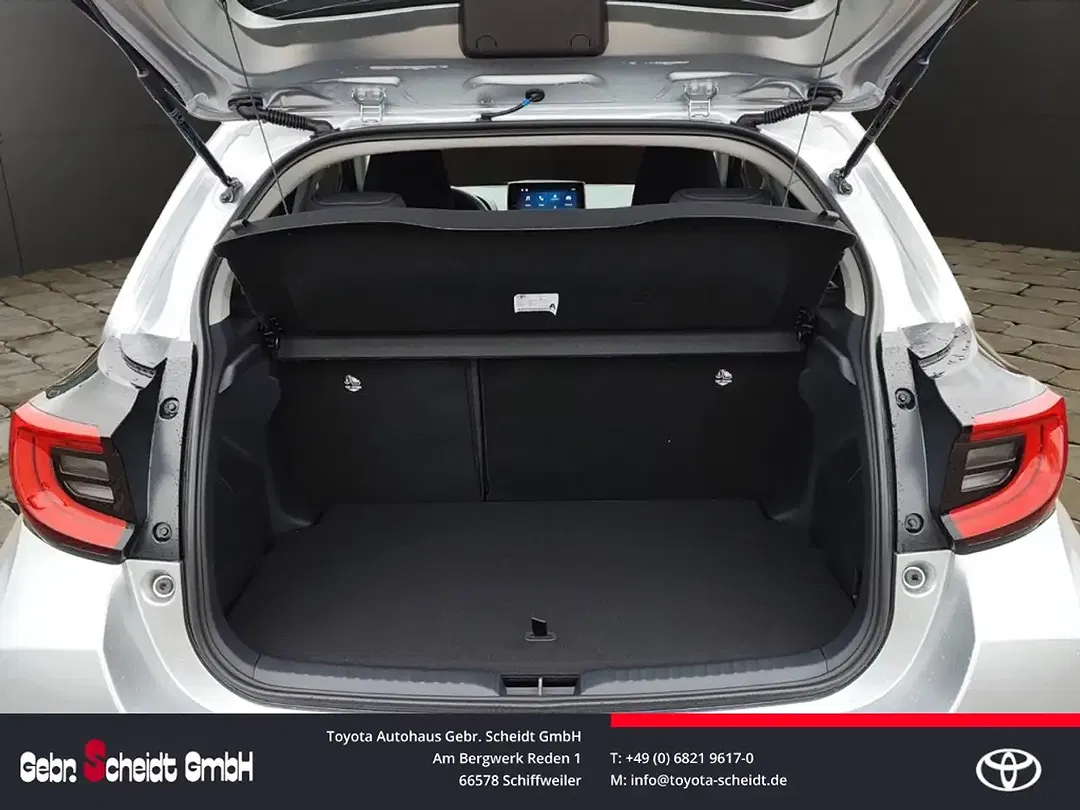Toyota Yaris - Thumbnail 10