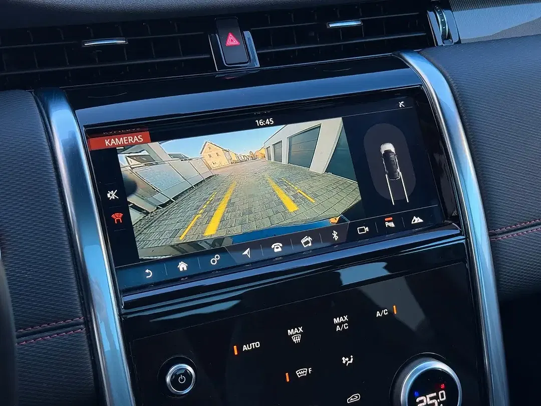 Land Rover Discovery Sport - Thumbnail 6