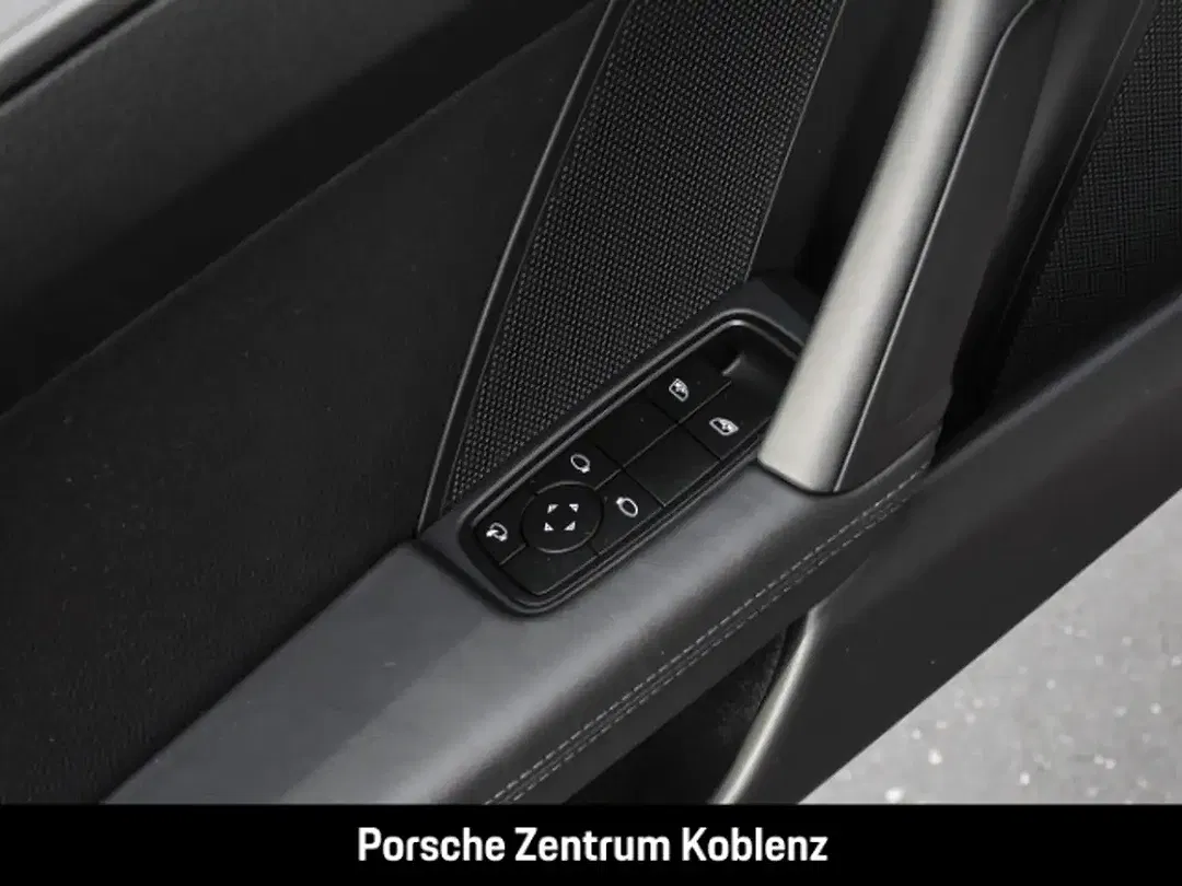 Porsche 992 - Thumbnail 22