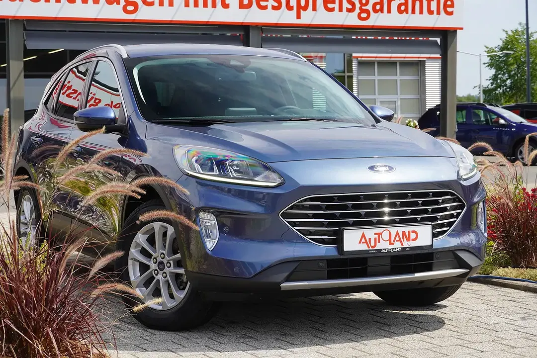 Ford Kuga - Thumbnail 3