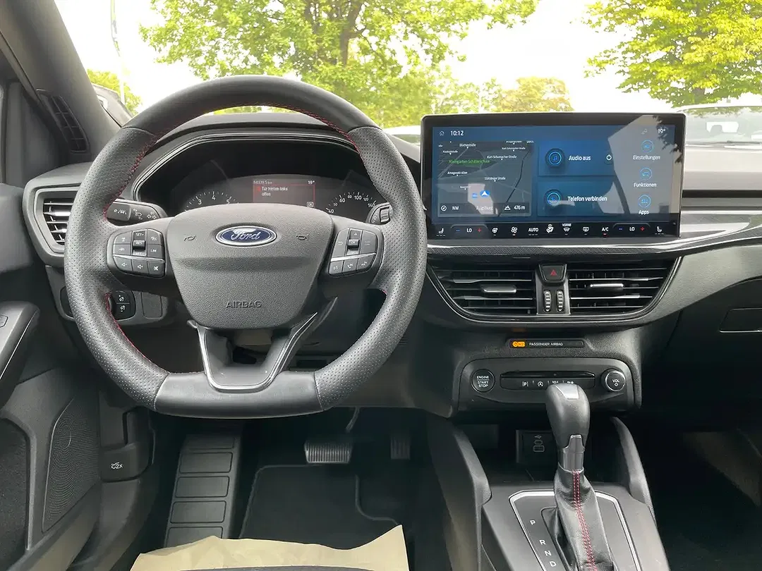Ford Focus - Thumbnail 7