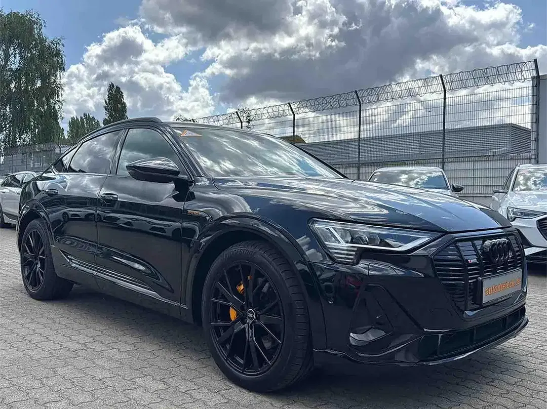 Audi e-tron - Thumbnail 3