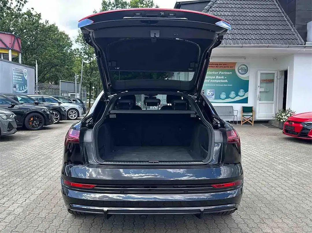 Audi e-tron - Thumbnail 7