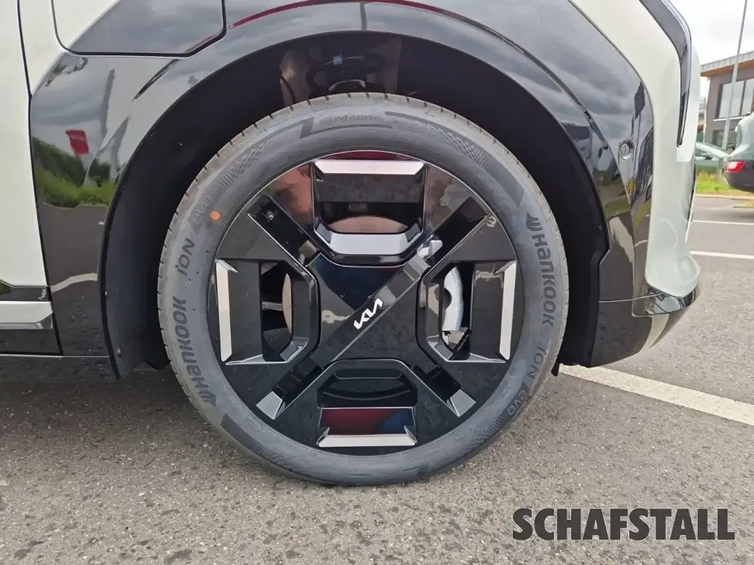 Kia EV3 - Thumbnail 9