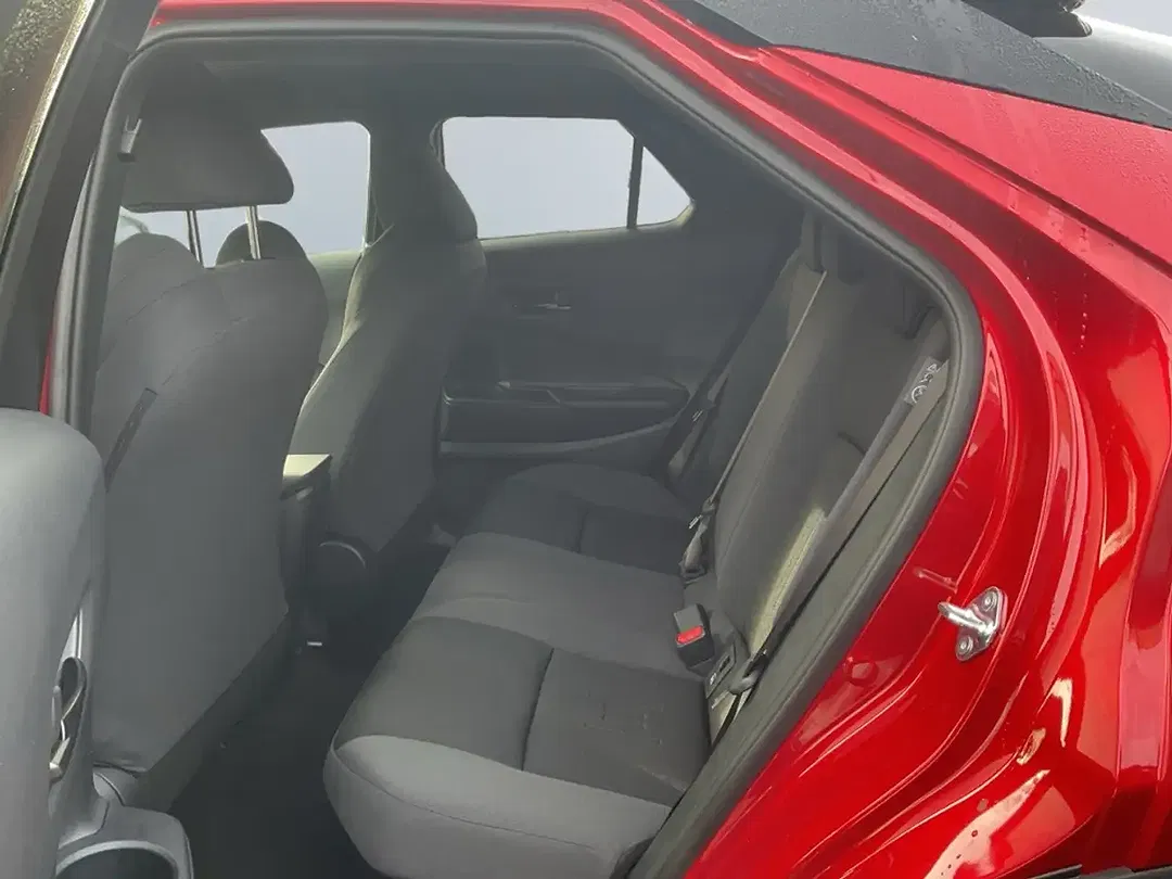 Toyota C-HR - Thumbnail 12
