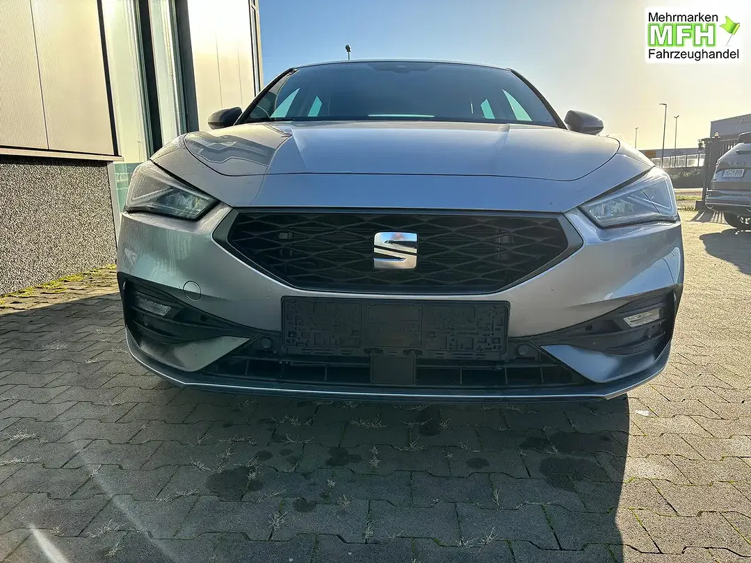 SEAT Leon - Thumbnail 10