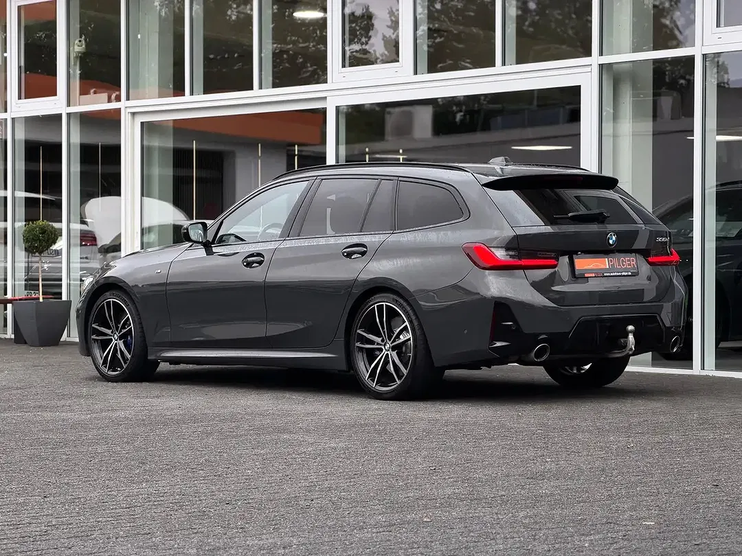 BMW 330 - Thumbnail 6