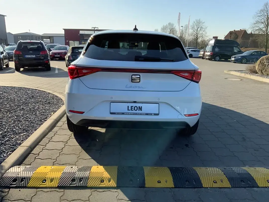 SEAT Leon - Thumbnail 5