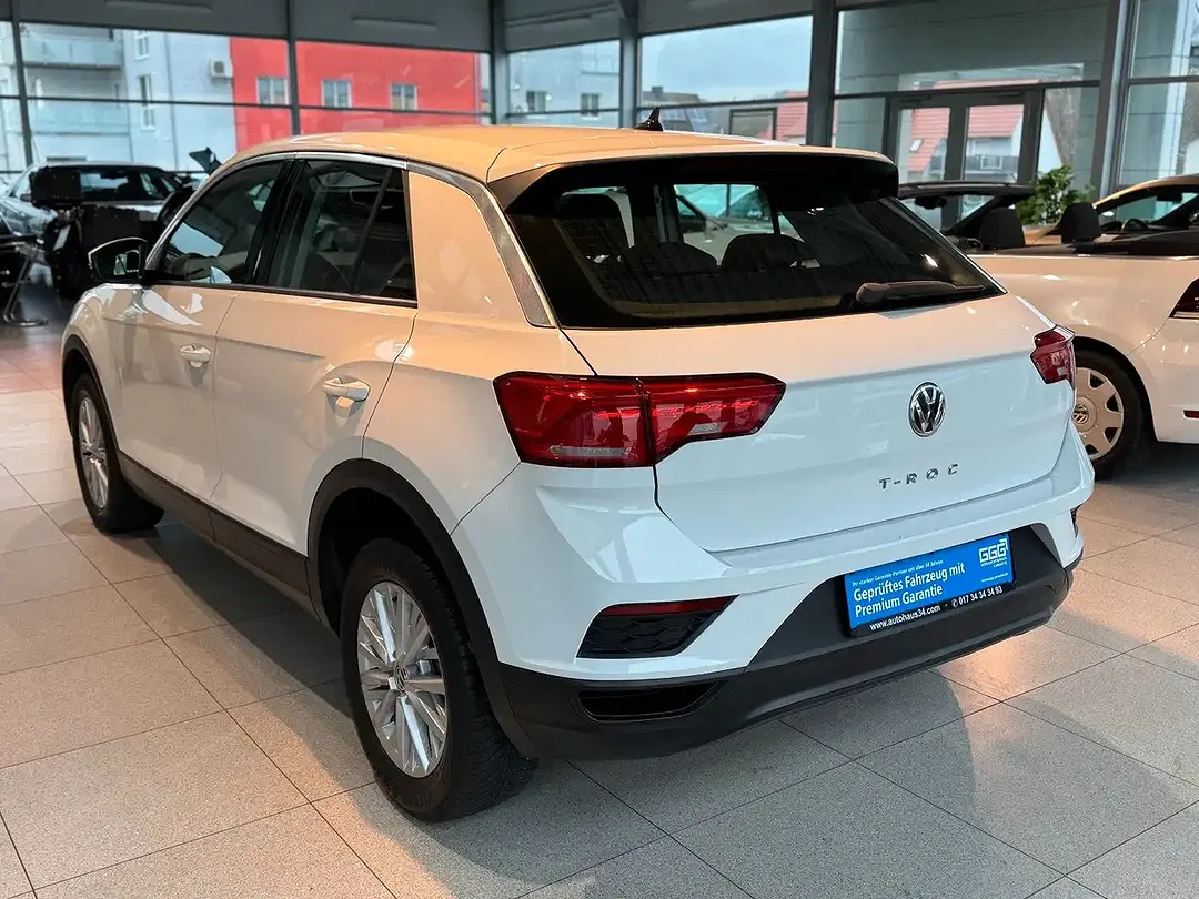 Volkswagen T-Roc - Thumbnail 5