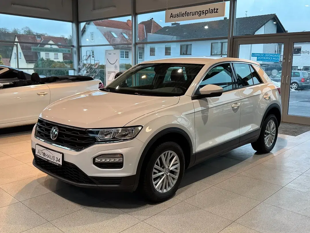 Volkswagen T-Roc - Thumbnail 6