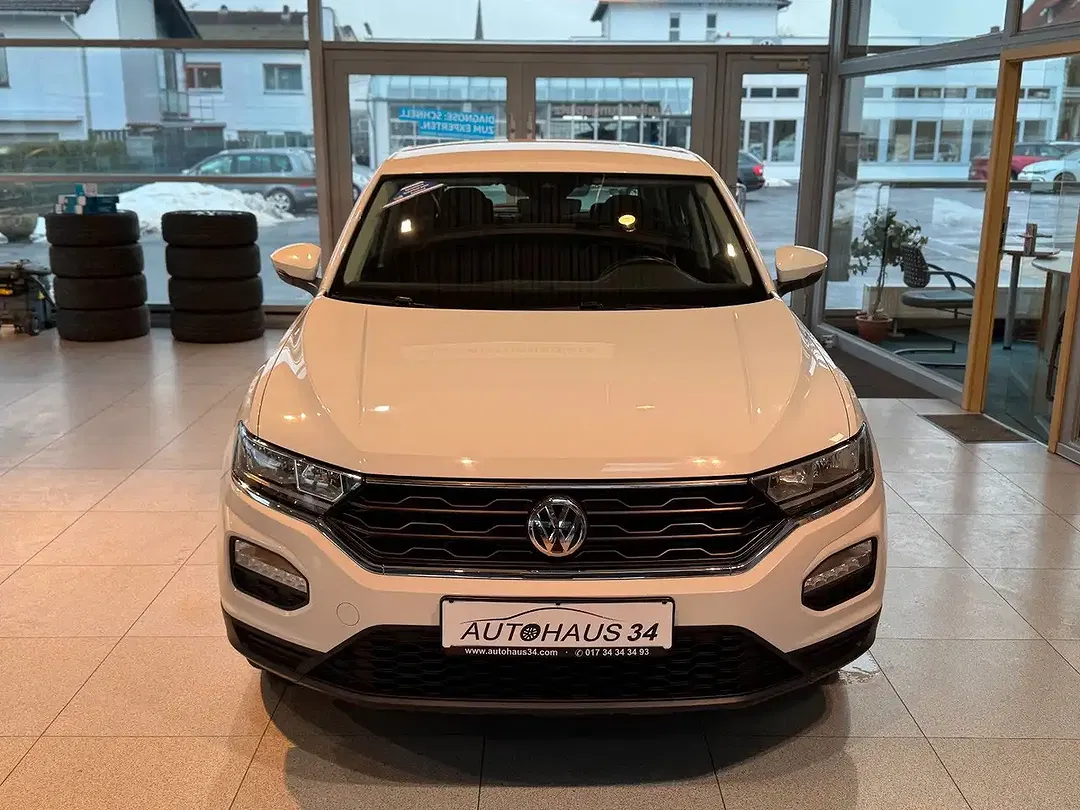 Volkswagen T-Roc - Thumbnail 7