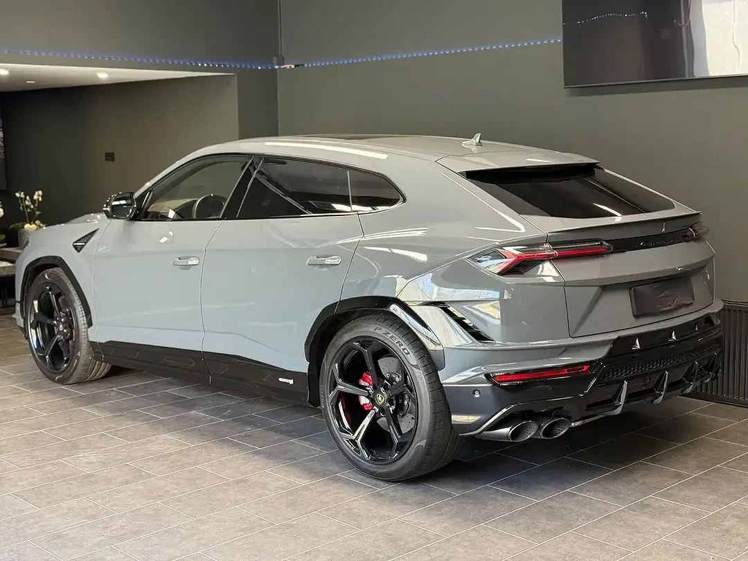 Lamborghini Urus - Thumbnail 6