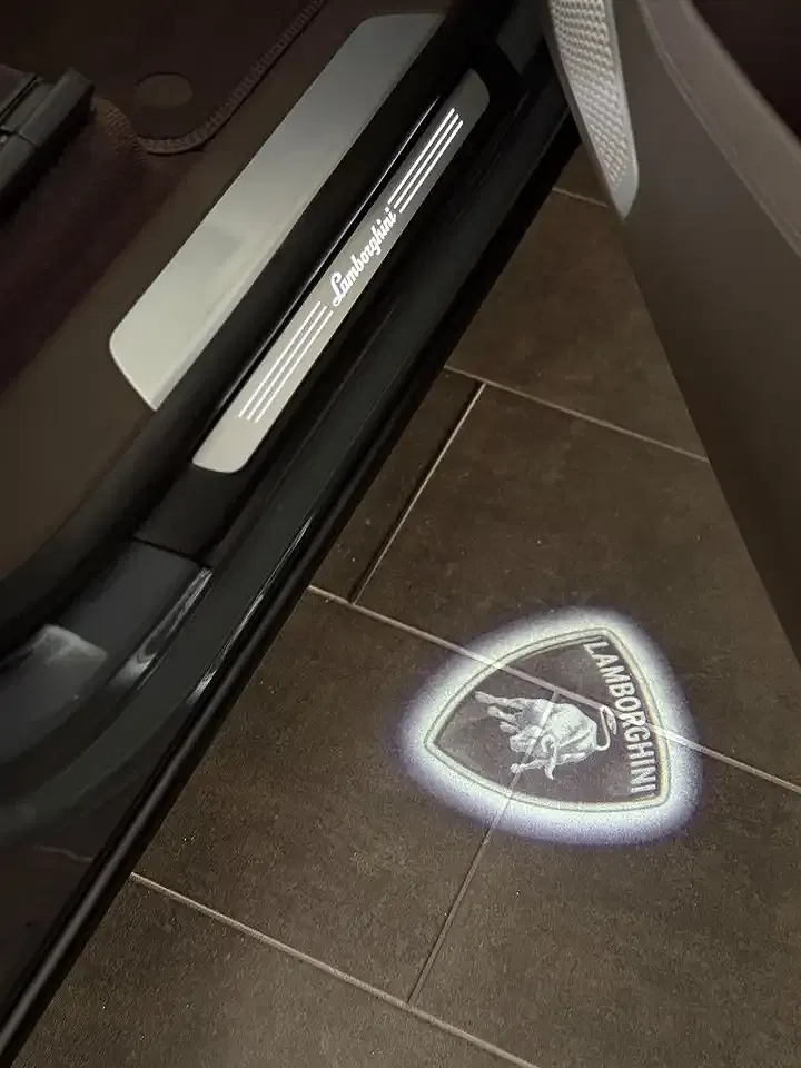 Lamborghini Urus - Thumbnail 7