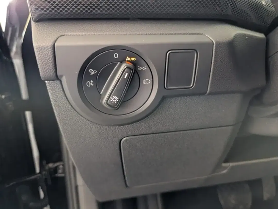 Volkswagen T-Cross - Thumbnail 10
