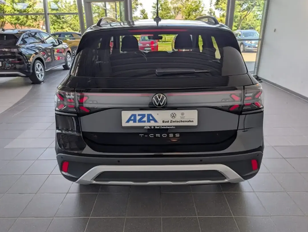 Volkswagen T-Cross - Thumbnail 4