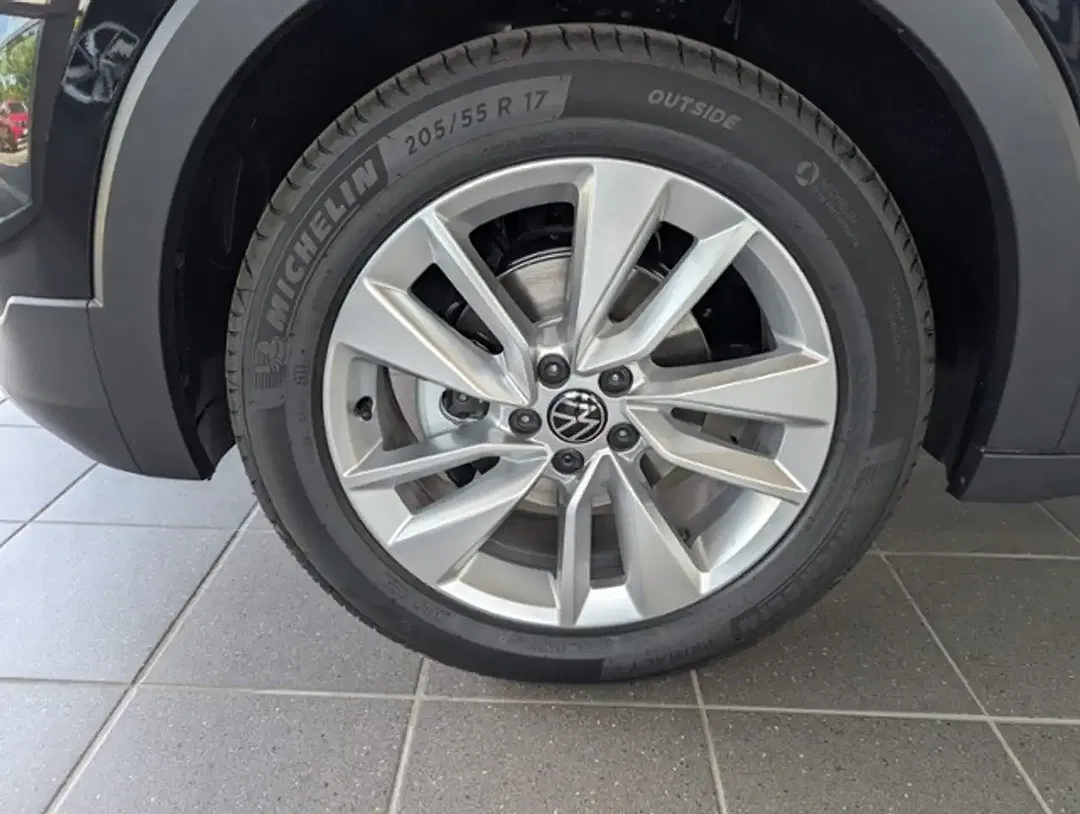 Volkswagen T-Cross - Thumbnail 8