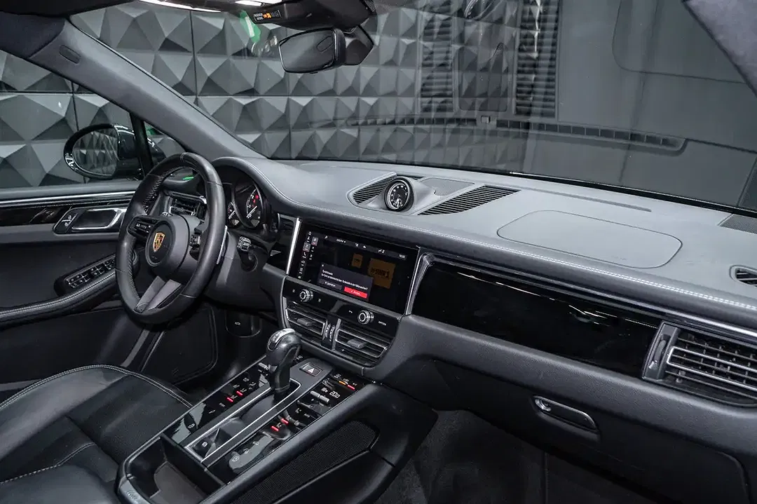 Porsche Macan - Thumbnail 17