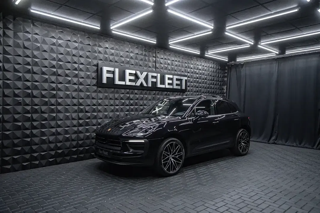 Porsche Macan - Thumbnail 2