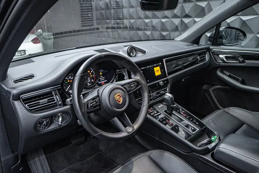 Porsche Macan - Thumbnail 22