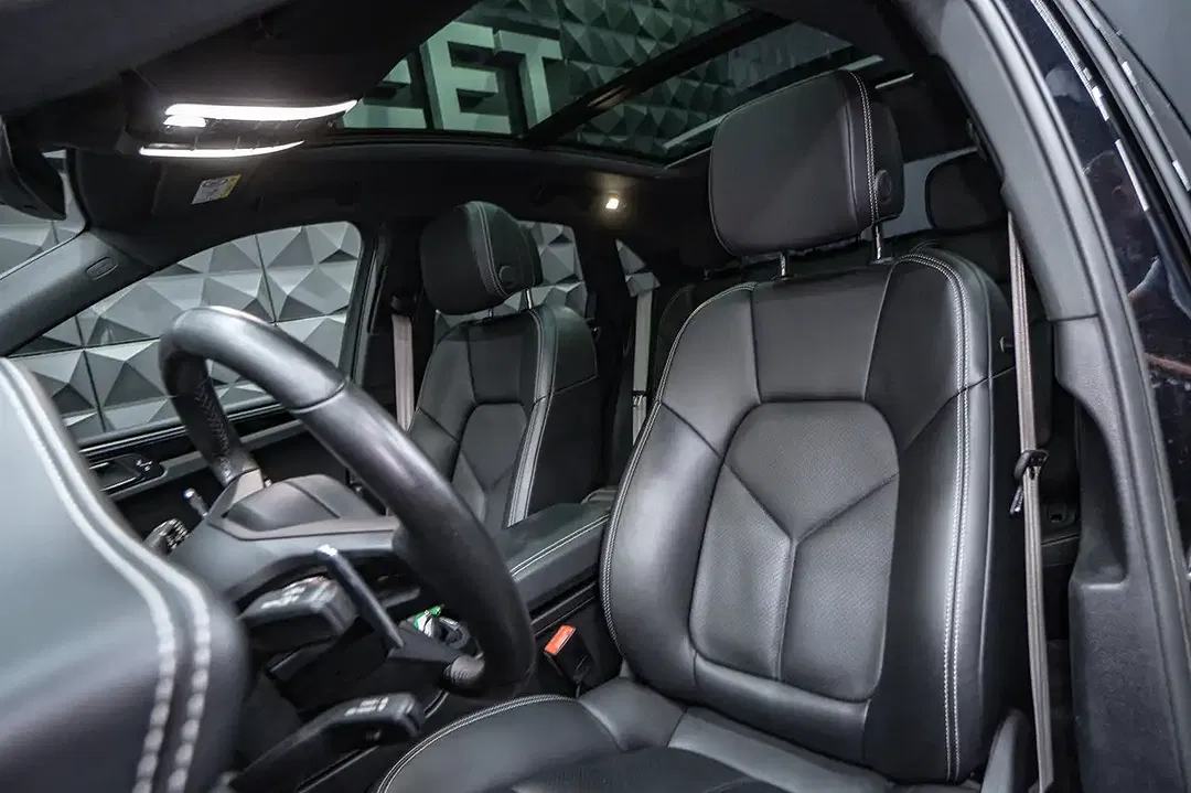 Porsche Macan - Thumbnail 23