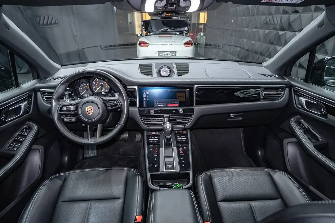 Porsche Macan - Thumbnail 24