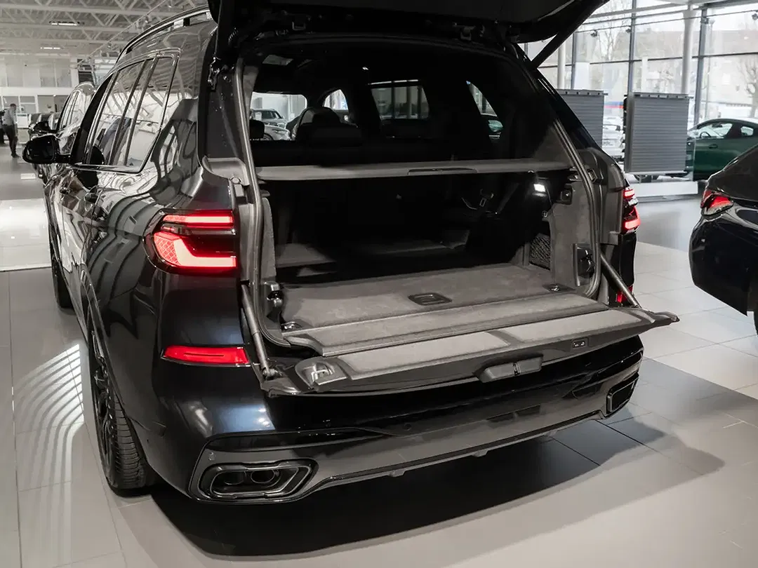 BMW X7 - Thumbnail 9