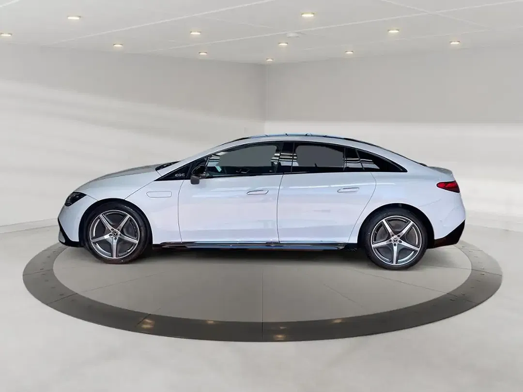 Mercedes-Benz EQE 350 - Thumbnail 3