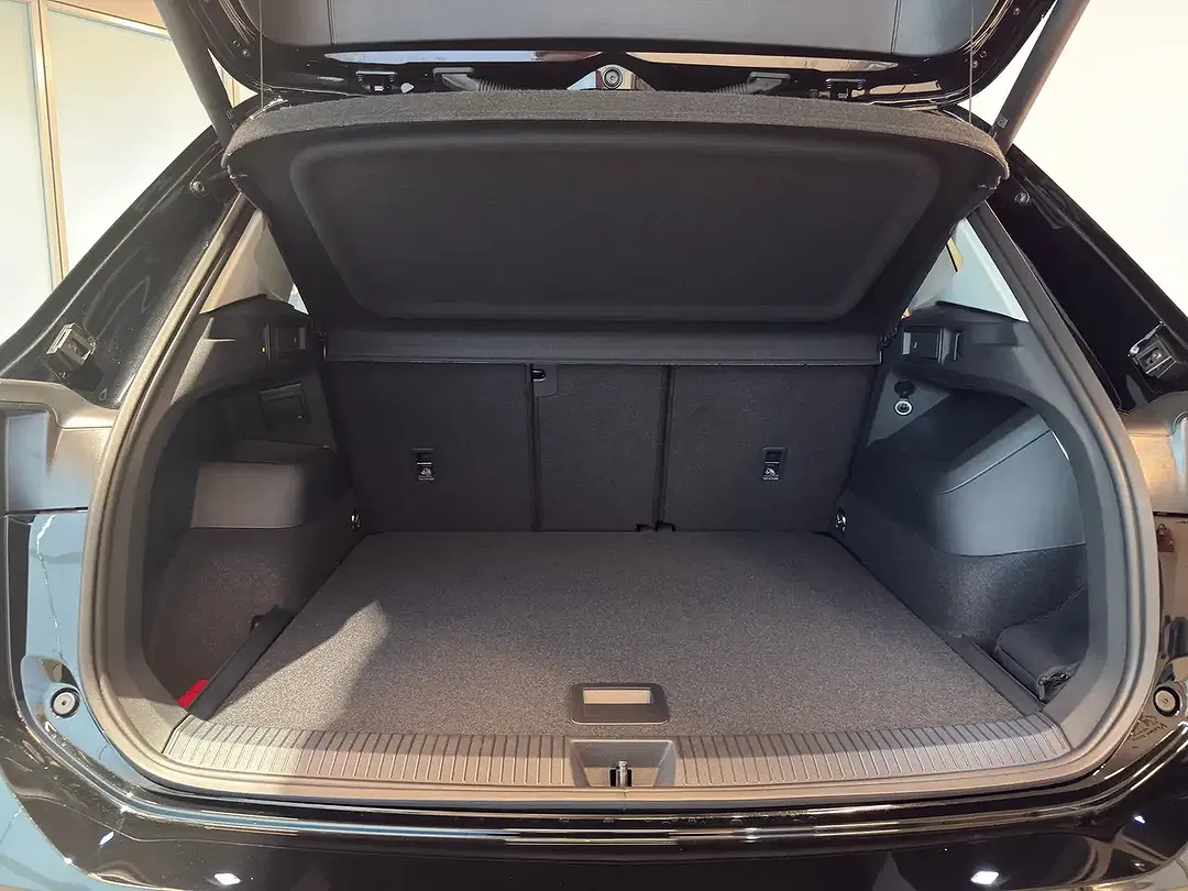 Volkswagen Tiguan - Thumbnail 14