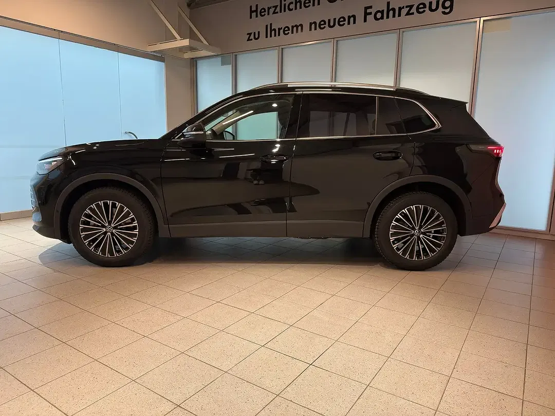 Volkswagen Tiguan - Thumbnail 5