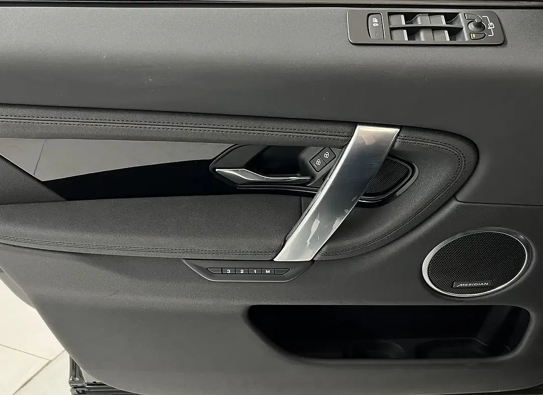 Land Rover Discovery Sport - Thumbnail 17