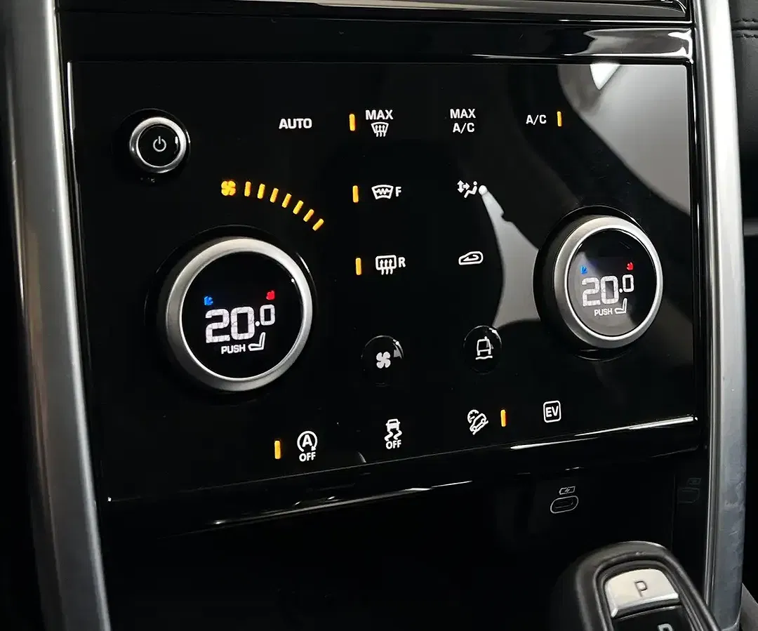 Land Rover Discovery Sport - Thumbnail 43