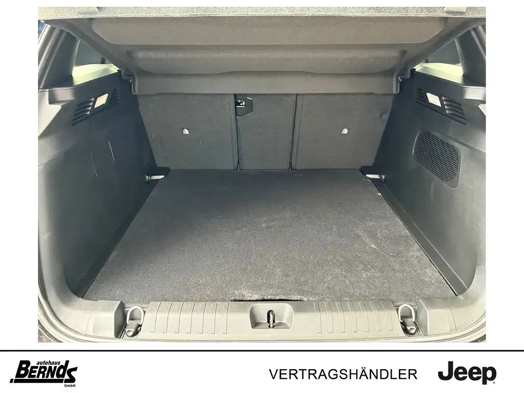 Jeep Compass - Thumbnail 10