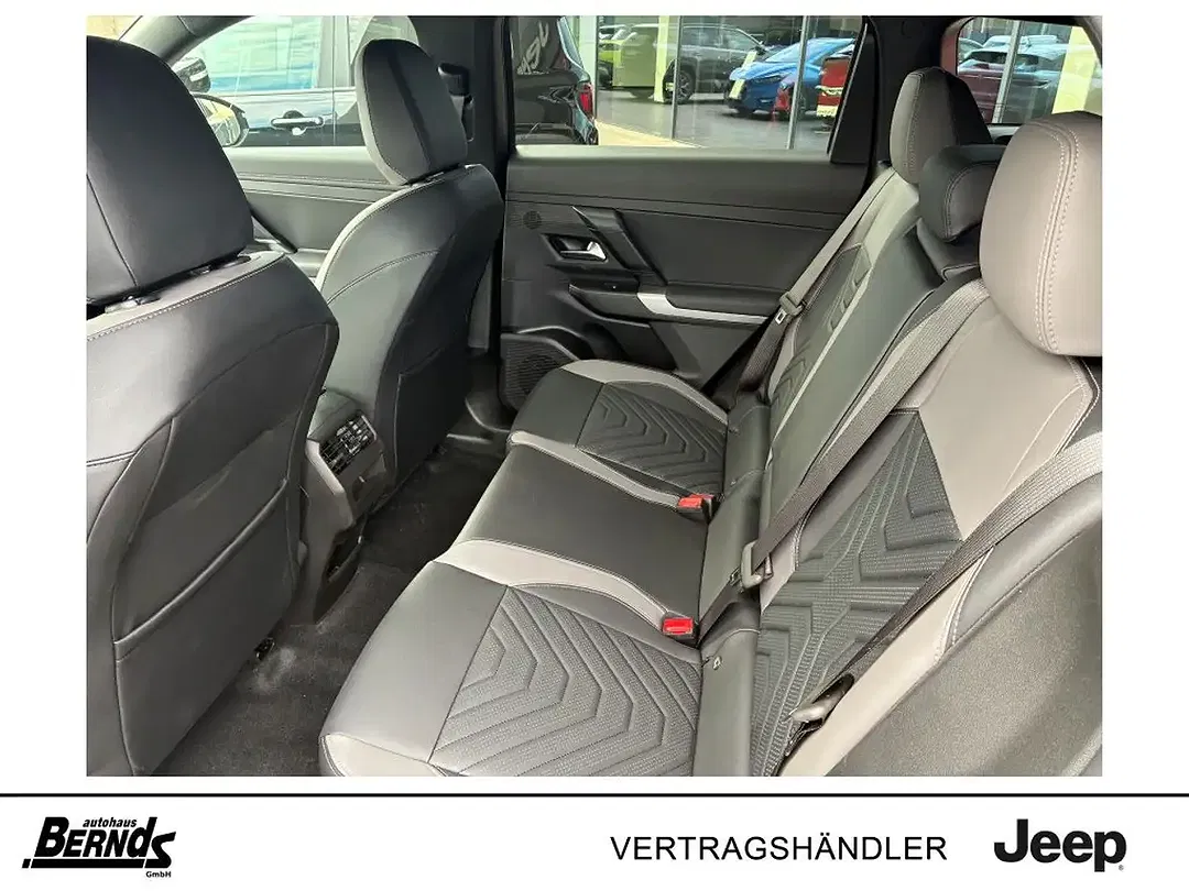 Jeep Compass - Thumbnail 8