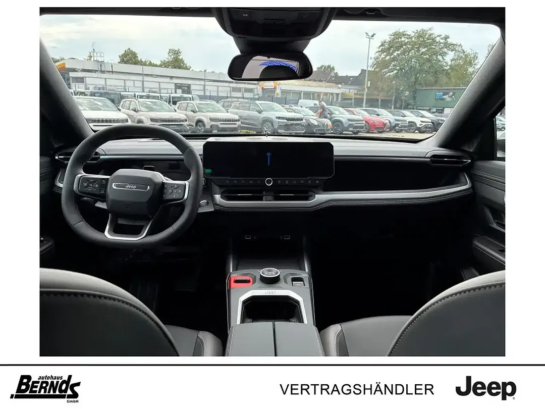 Jeep Compass - Thumbnail 9