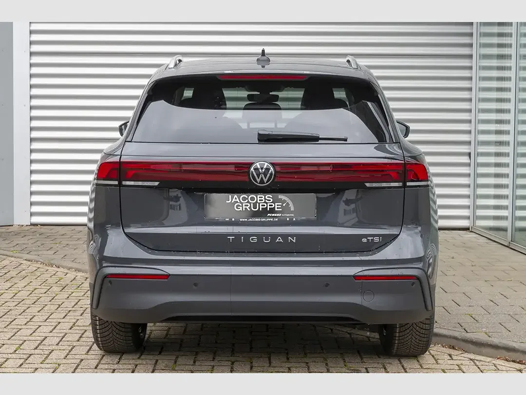 Volkswagen Tiguan - Thumbnail 3