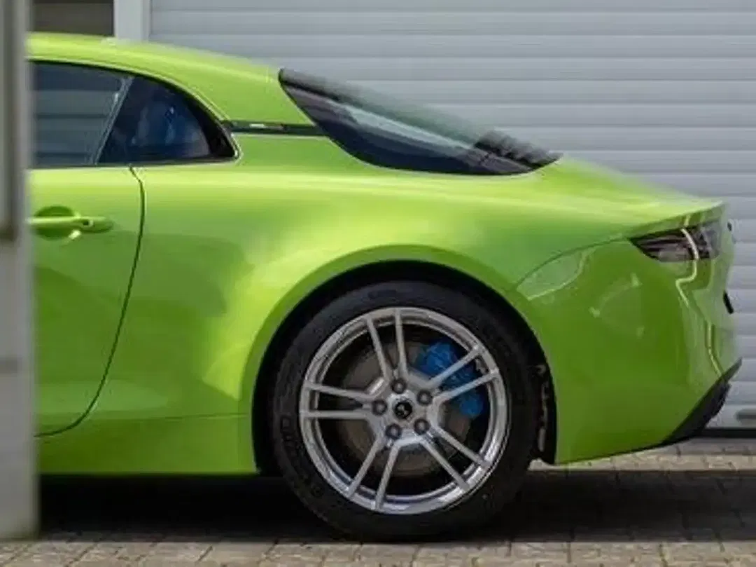Alpine A110 - Thumbnail 15