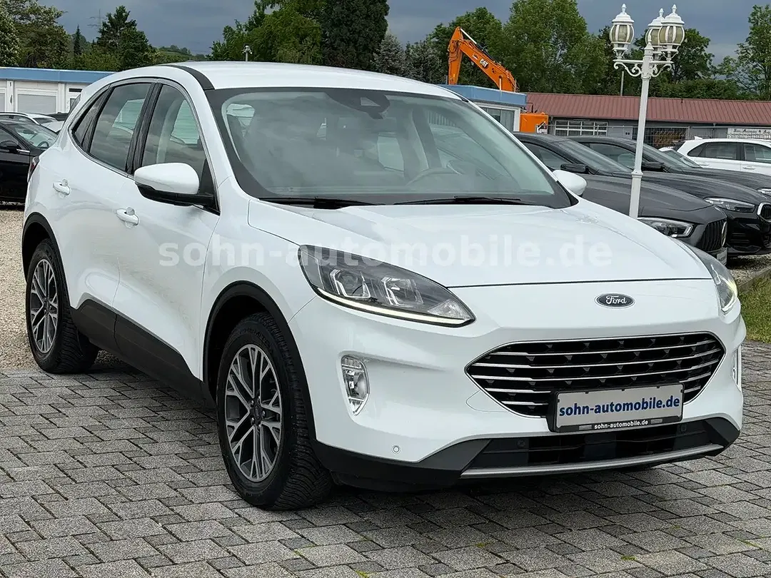 Ford Kuga - Thumbnail 3