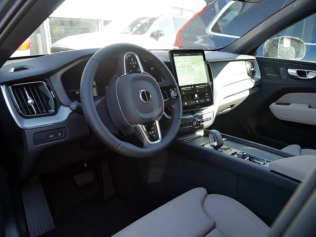 Volvo XC60 - Thumbnail 12